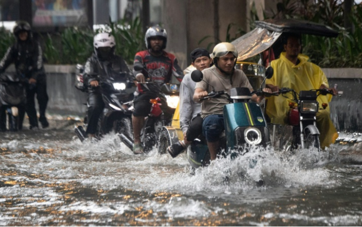 Hujan Deras Berhari-Hari Menewaskan Sedikitnya 13 Orang di Filipina